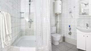 Гостиница Волжанка Саратов Номер стандарт улучшенный с 1 двуспальной кроватью-5